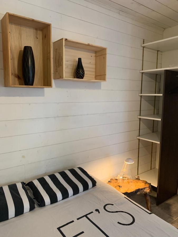 Le Chalet Au Bord Des Pistes Cyclables Sainte-Helene  Ngoại thất bức ảnh