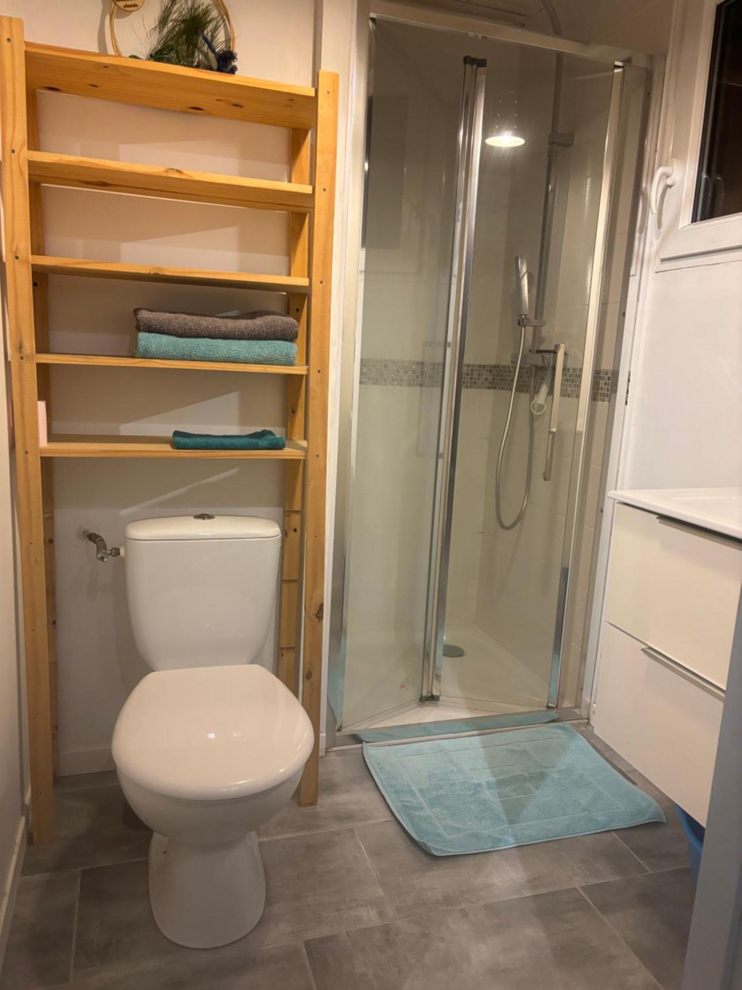 Le Chalet Au Bord Des Pistes Cyclables Sainte-Helene  Ngoại thất bức ảnh